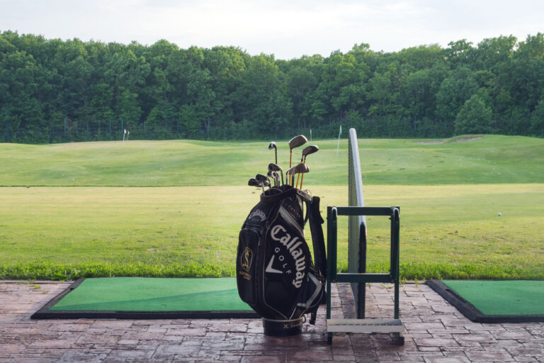 golf bag on
